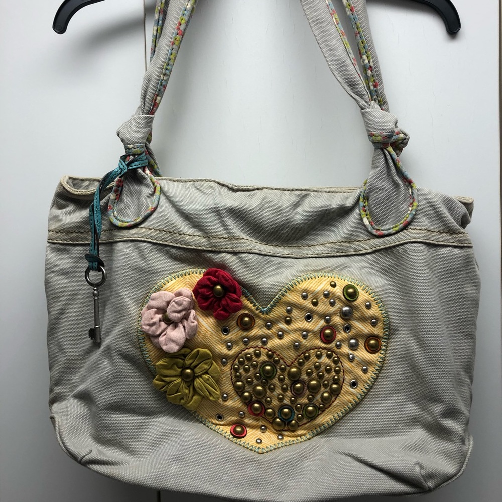 Fossil tote